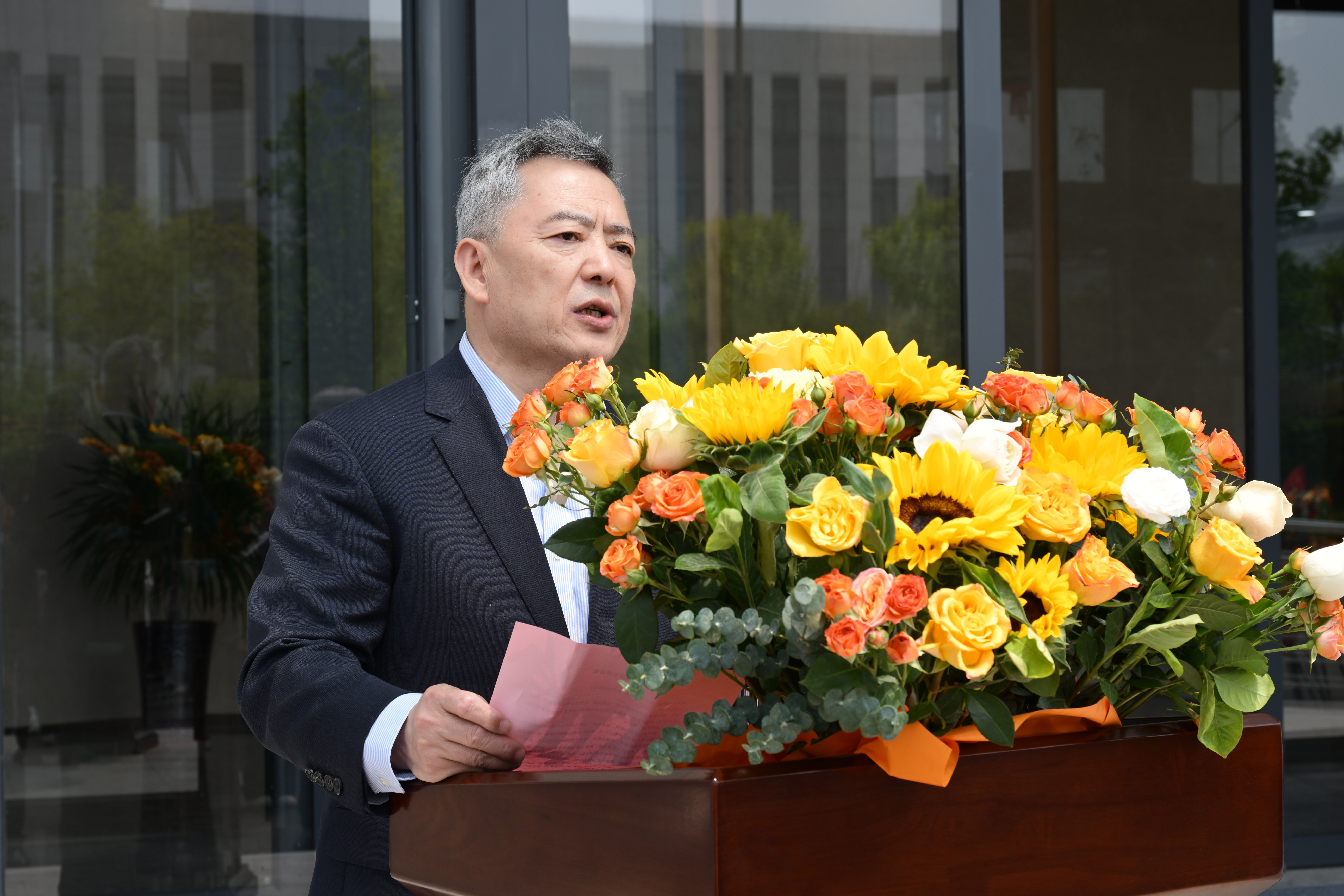 伟德体育 - 综合体育赛事平台|奥体中心相助同伴