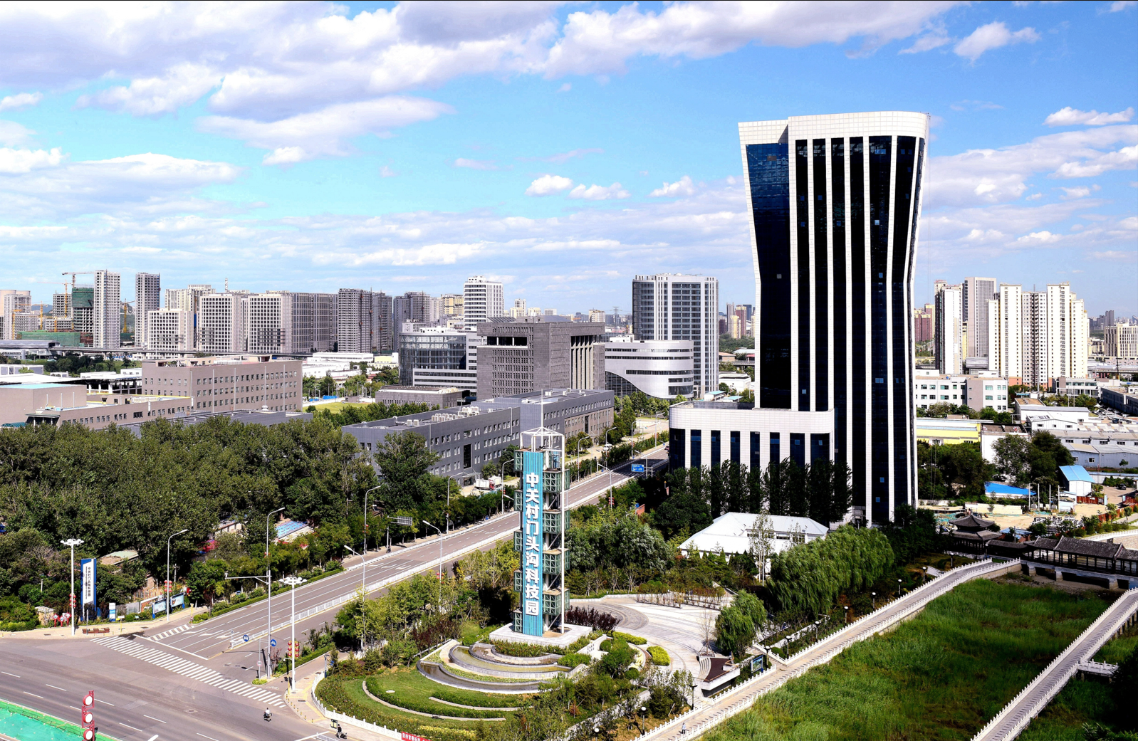 伟德体育 - 综合体育赛事平台|奥体中心相助同伴